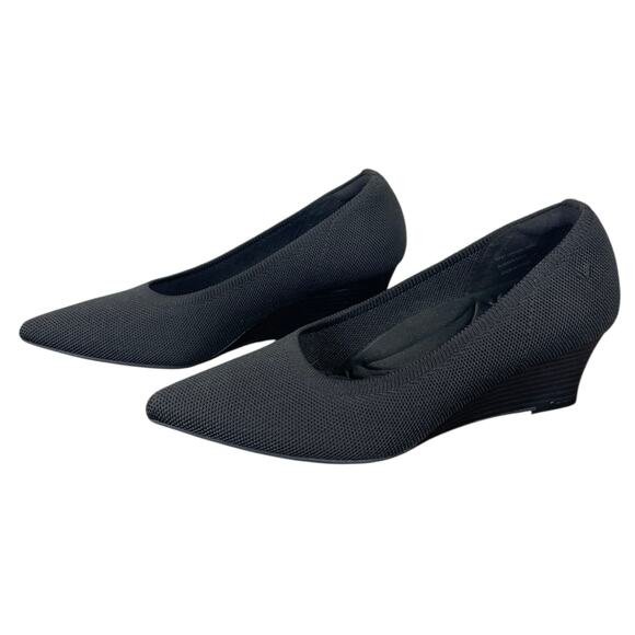 Chic Black Wedge Heels - Picture 11 of 13